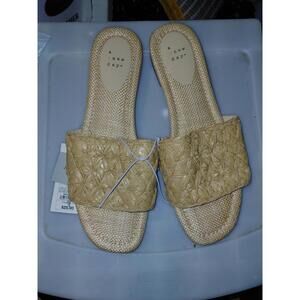 A new day memory foam beige sandals size 10
